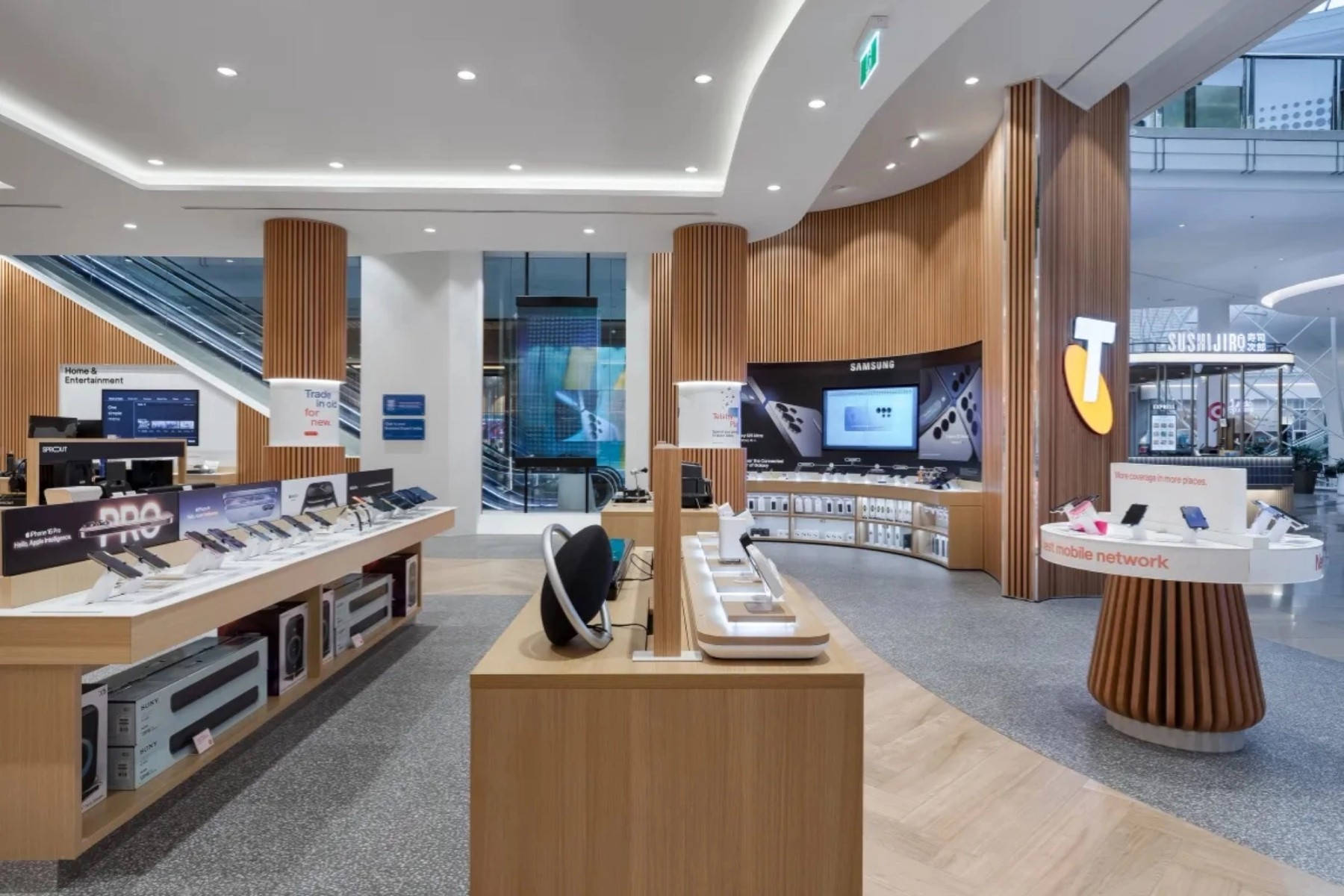 Telstra Chadstone — retail fitout (9)
