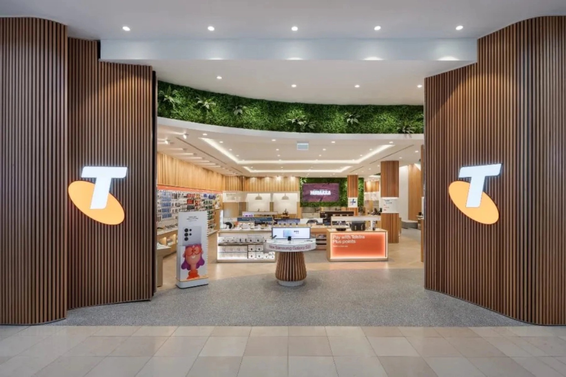 Telstra Chadstone — retail fitout (10)