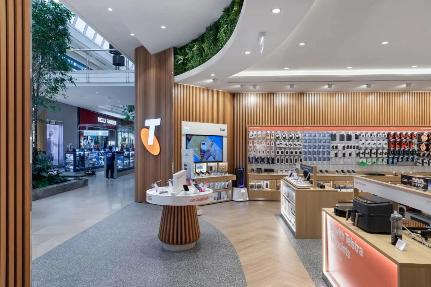 Telstra Chadstone — retail fitout (3)