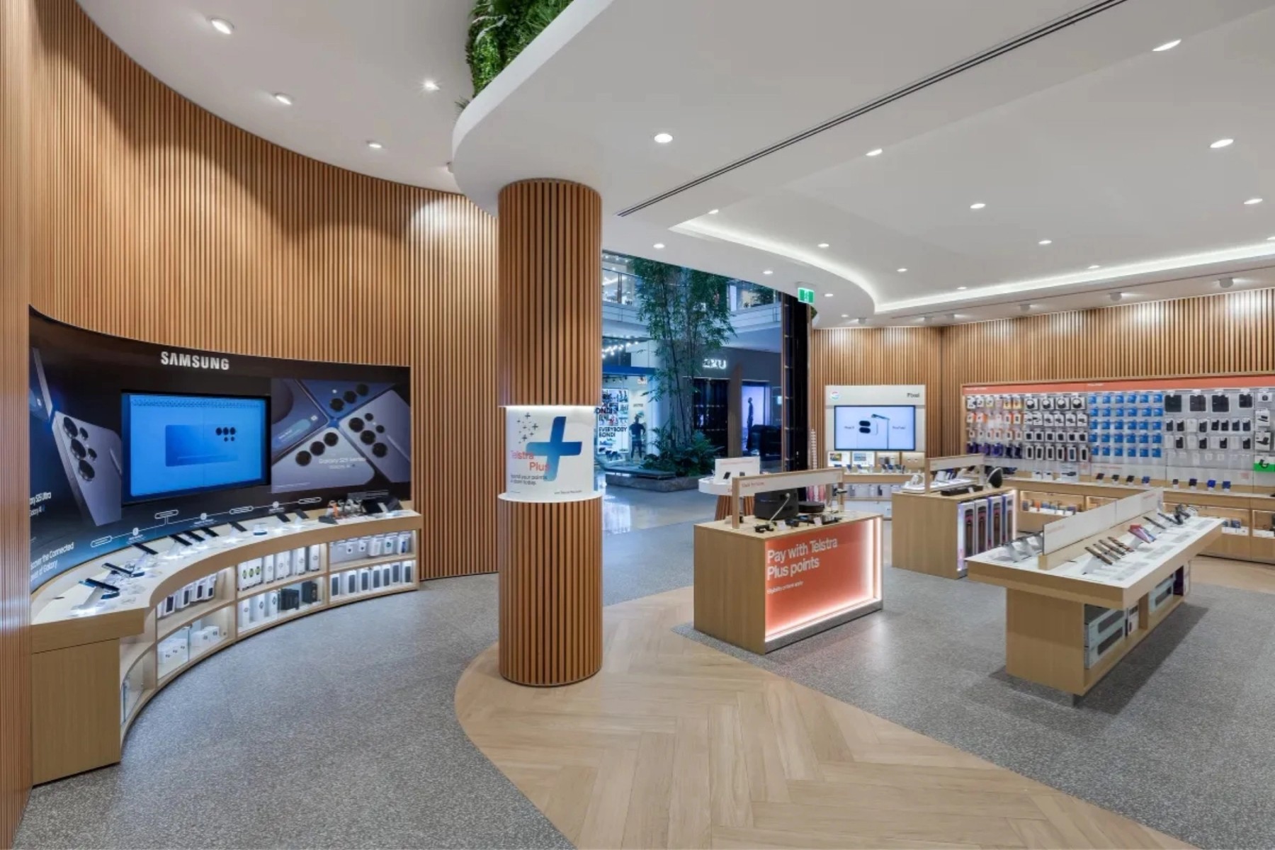 Telstra Chadstone — retail fitout (12)
