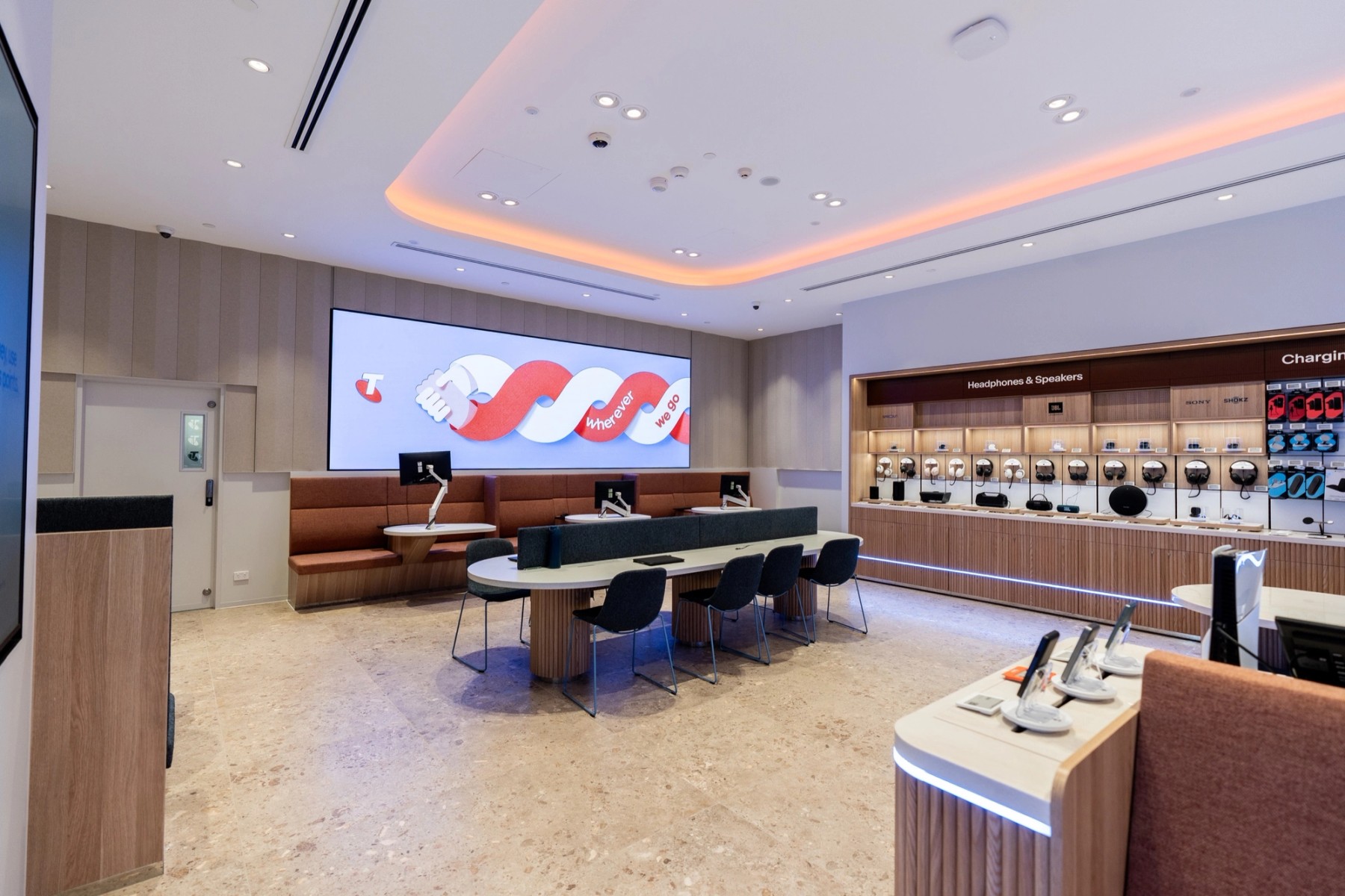 Telstra Coomera — retail fitout (22)