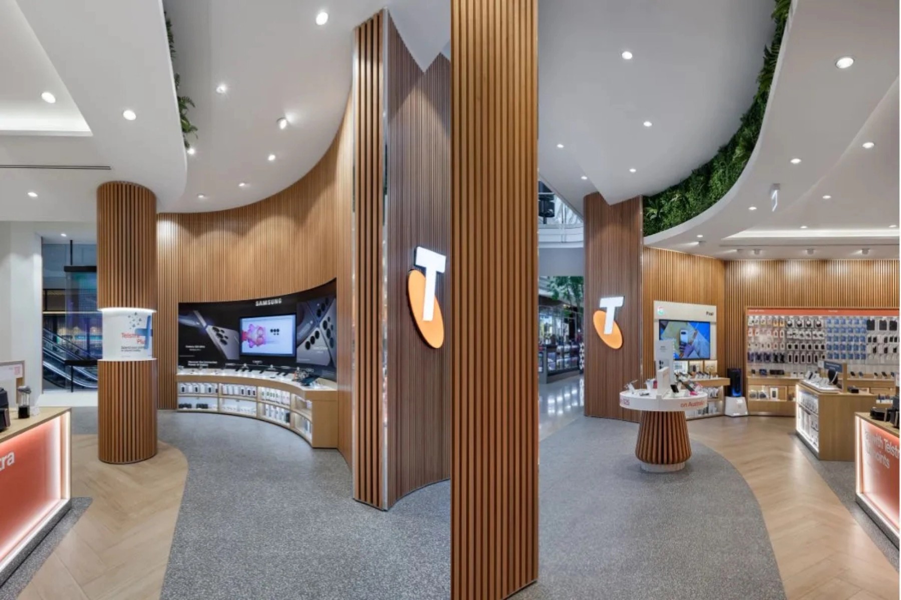 Telstra Chadstone — retail fitout (12)