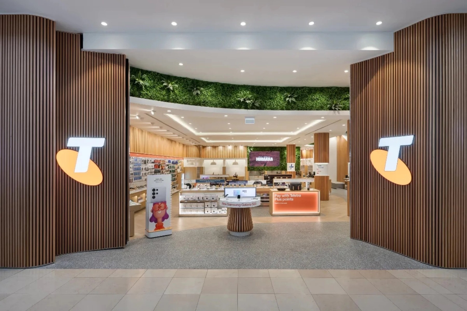 Telstra Chadstone — retail fitout (13)