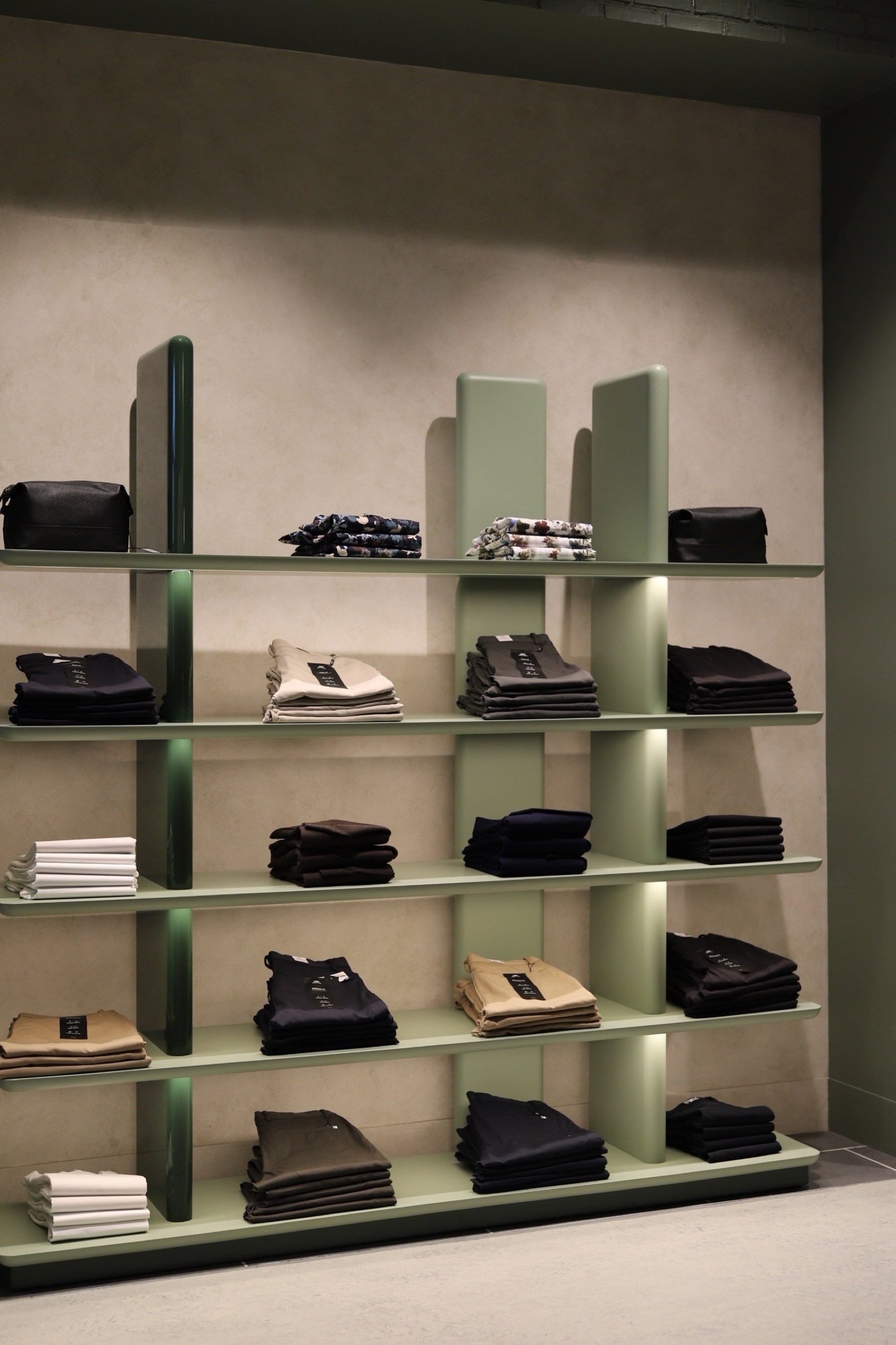 SABA Westfield Doncaster — retail fitout (2)
