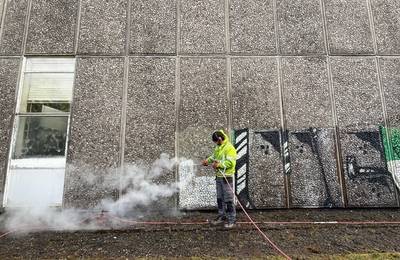 Graffiti Removal in Lochwinnoch, Glasgow