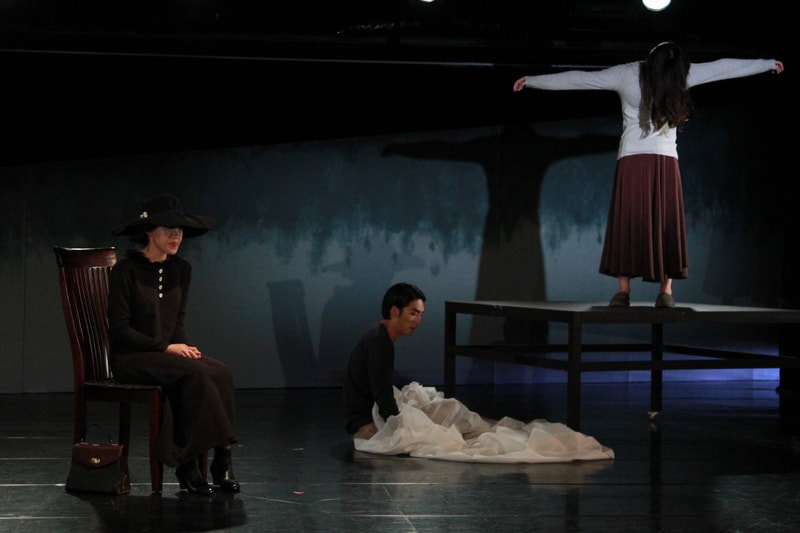 UNSCHULD — lighting design