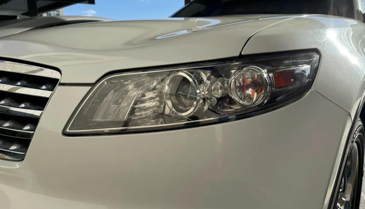 Headlight restoration SUV — after repair