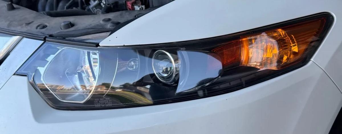 Headlight restoration sedan — after repair