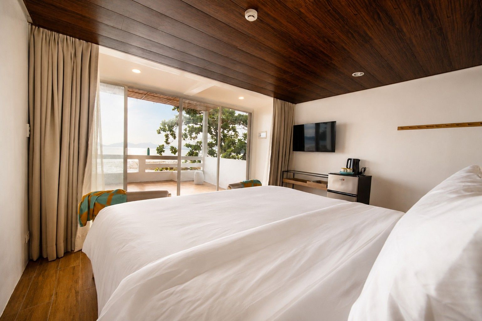 Sea View Family Suite - Thumbnail 3