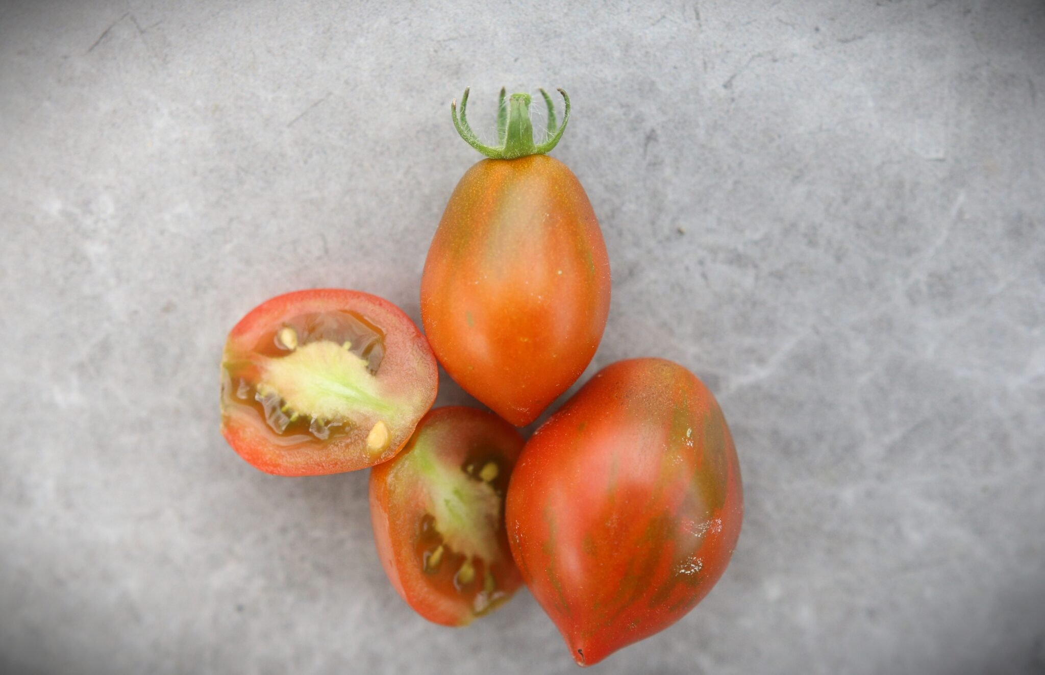 Köp Loi’s Baby Tiger - Tomatfrön online hos Svenska Frön Loi’s Baby Tiger - Svenskodlade tomatfrön från Svenska Frön