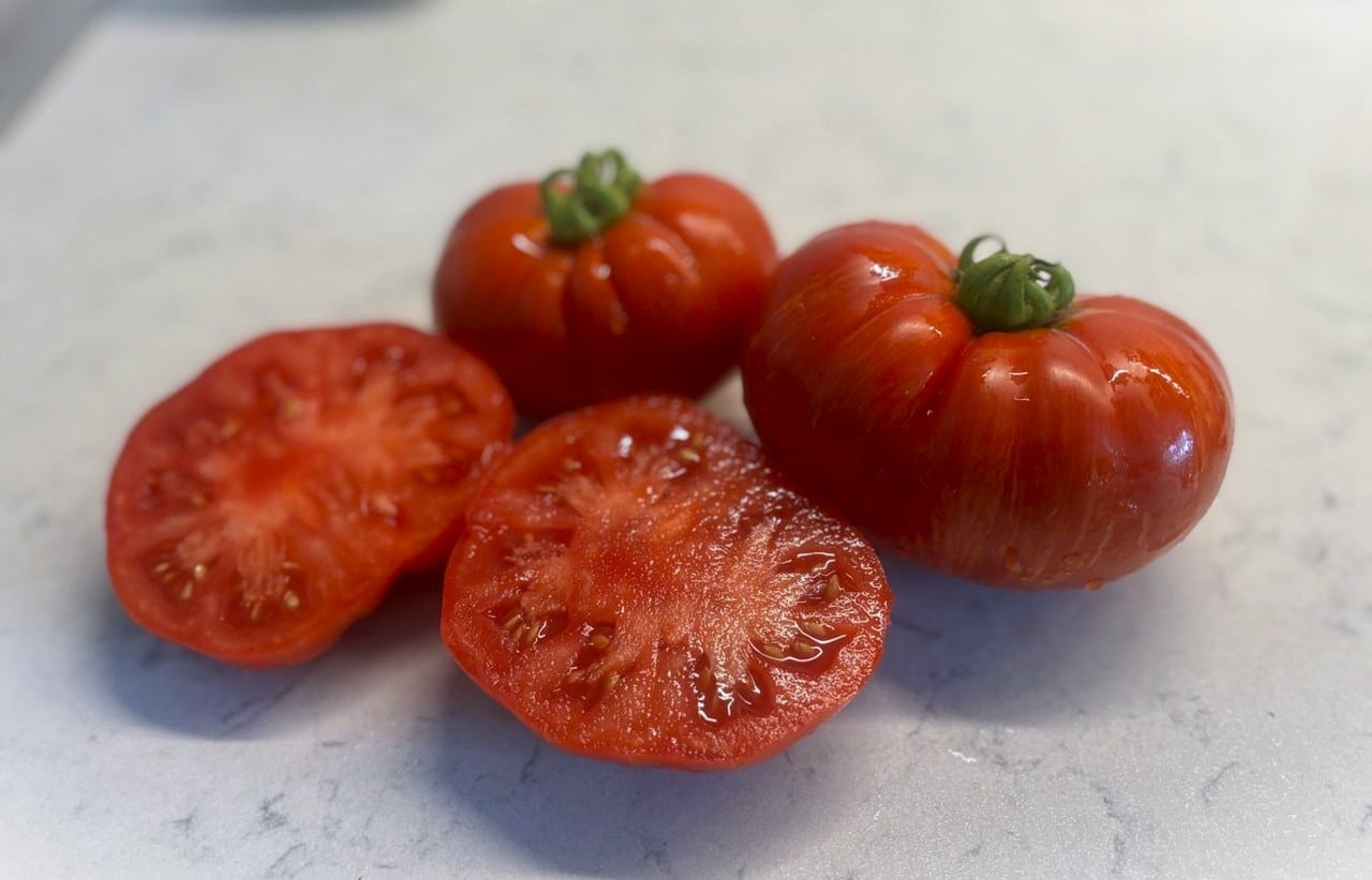 Cherokee Tiger Large Red - Svenskodlade tomatfrön från Svenska Frön