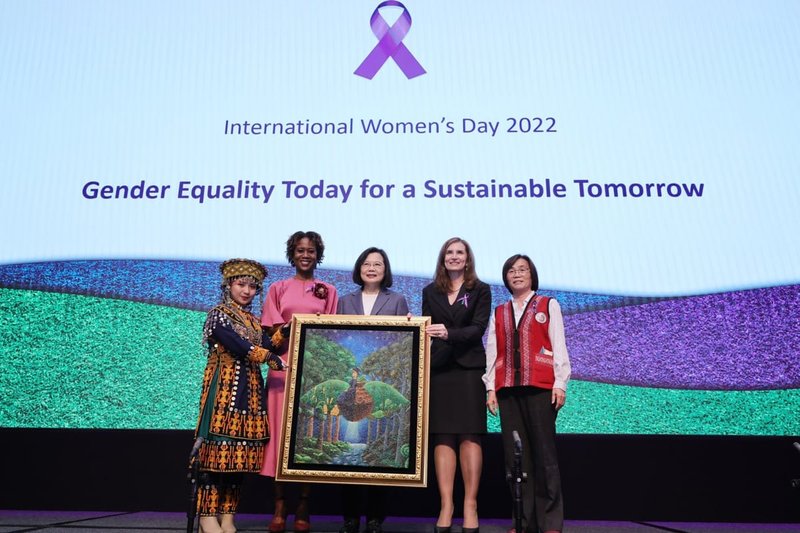 Jenny Bloomfield, second from right, with Taiwan's President Tsai Ing-wen during an International Women’s Day event in 2022 (Photo courtesy of Tsai Ing-wen’s official social media @iingwen/X)