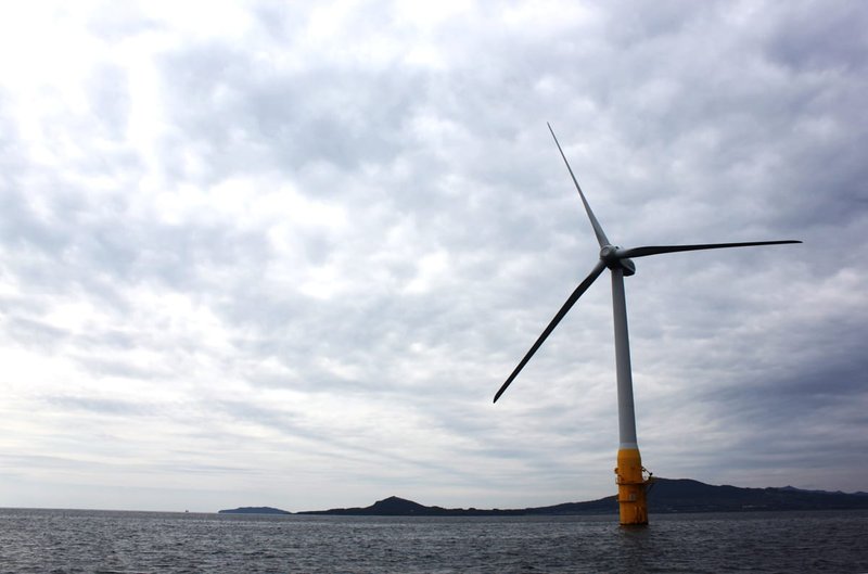 A global surge in wind projects has intensified demand for cables (mmatsuura/Flickr)