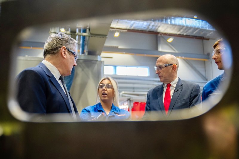 Then UK Labour leader Keir Starmer (L) and John Healey, Shadow Defence Secretary, visit BAE Systems in Barrow to confirm the party’s commitment to nuclear deterrence, 12 April 2024 (Keir Starmer/Flickr)