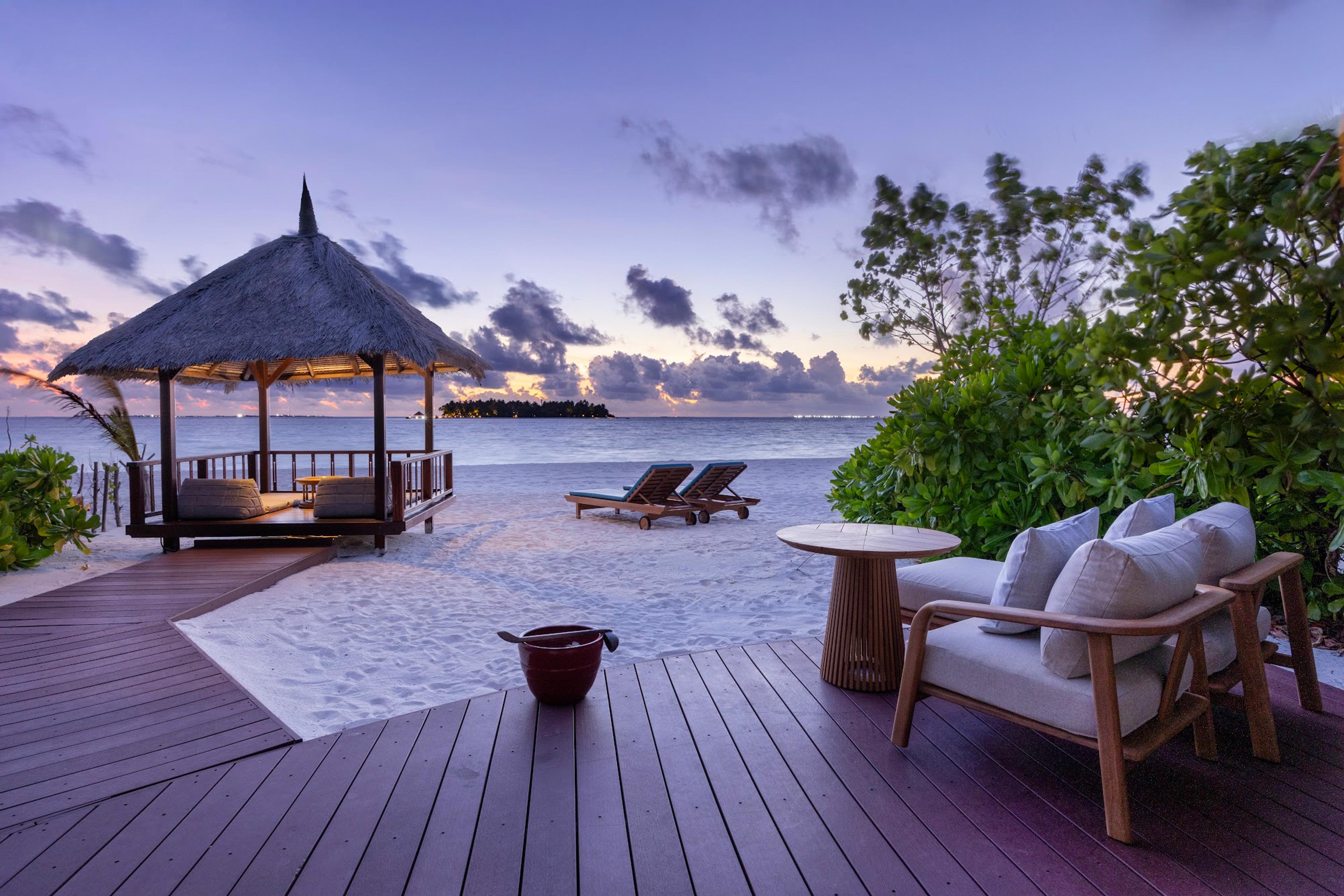 Beachfront Sunset Pool Villa