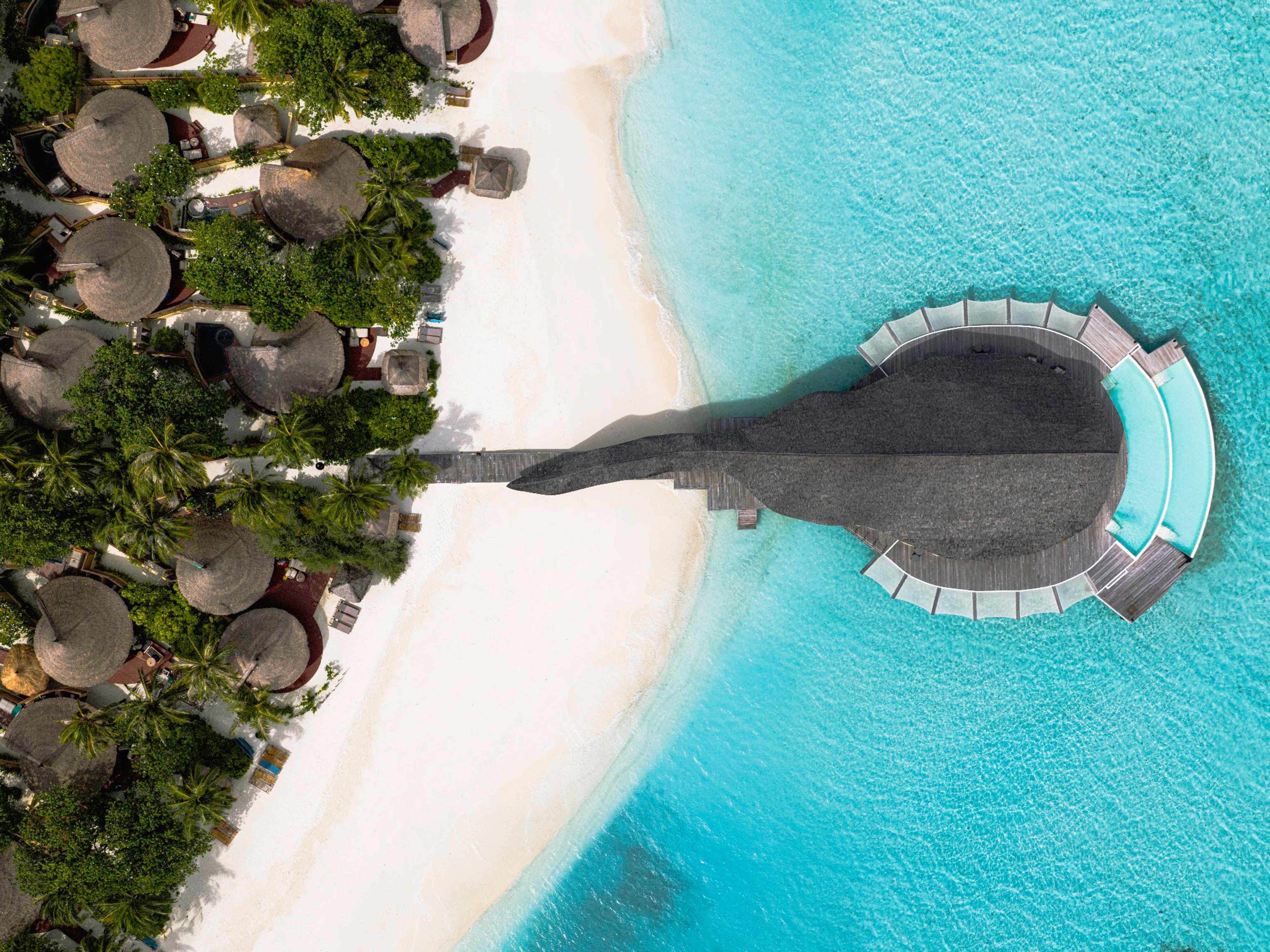 Aerial view of Vabbinfaru island and its sandbank