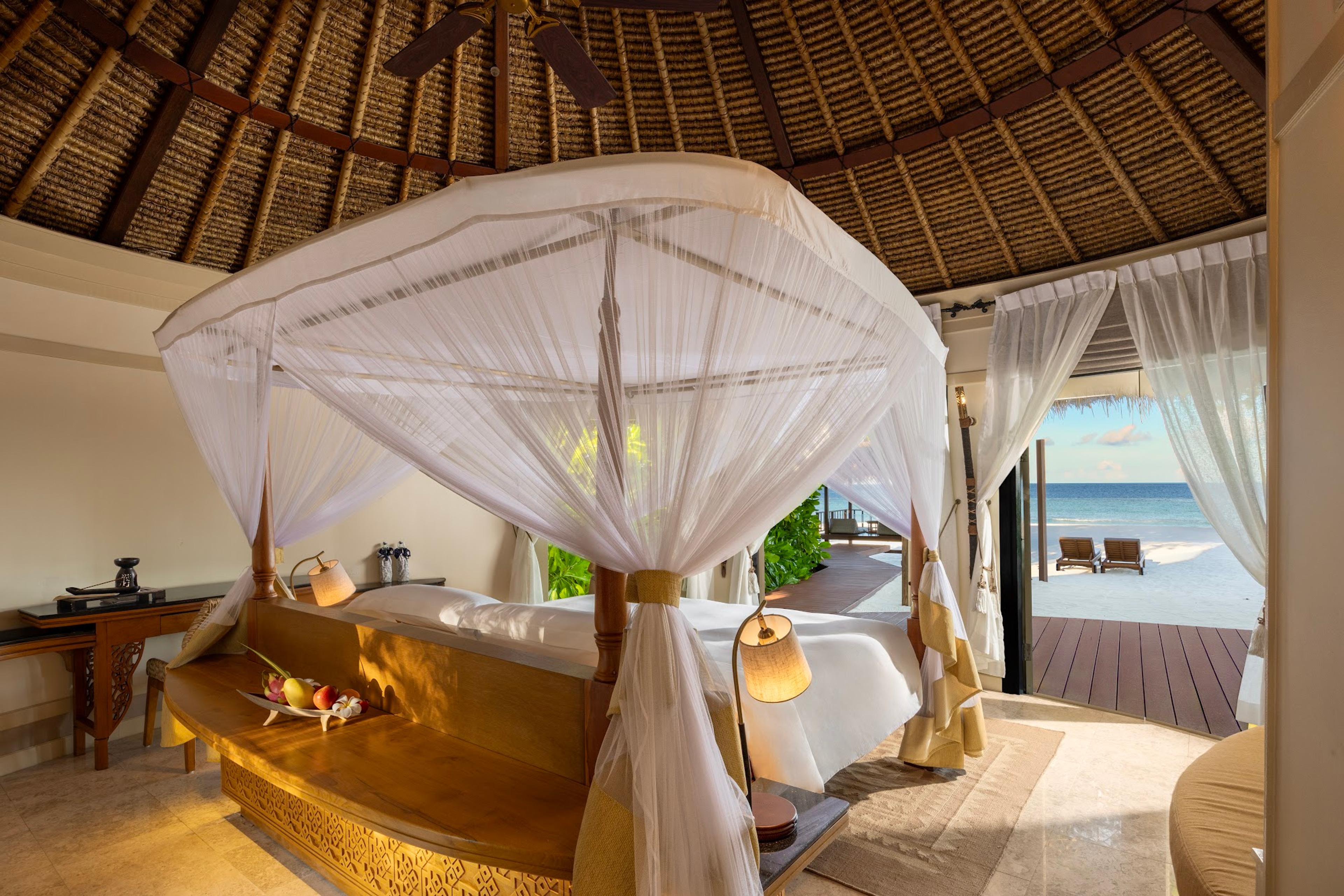 Grand Beachfront Pool Villa