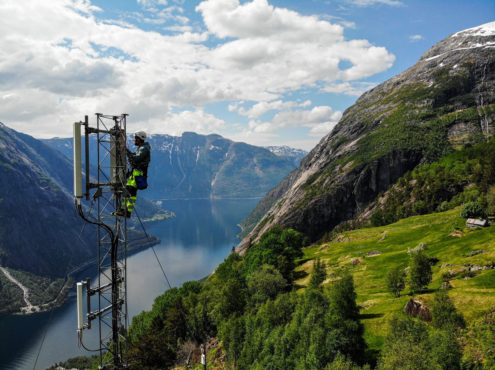Why Resilient 6G Is Non-Negotiable for Industry