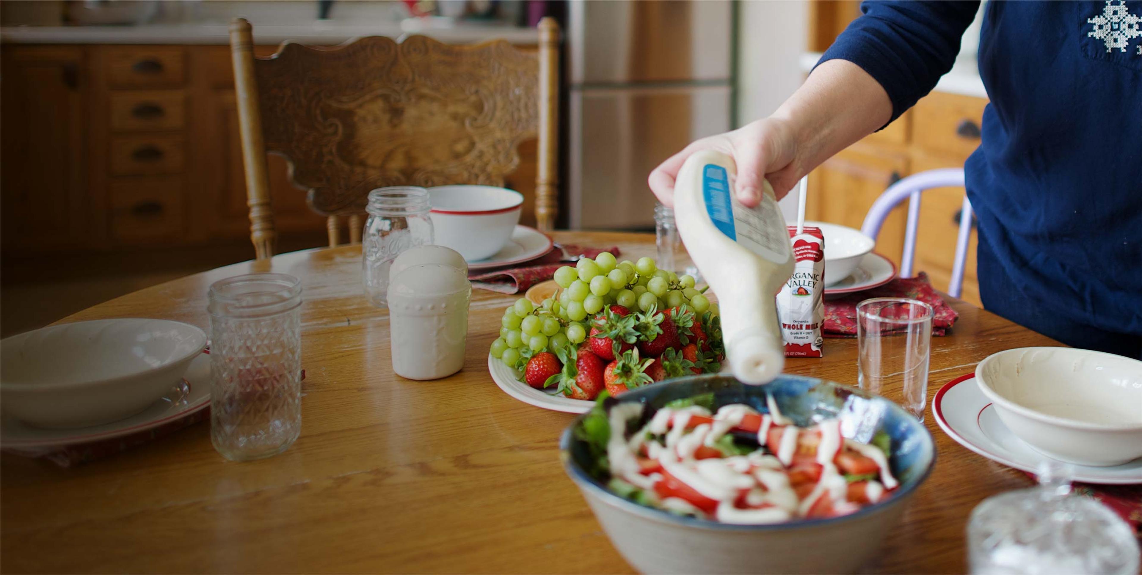 Healthy and fresh foods accessible to local community members