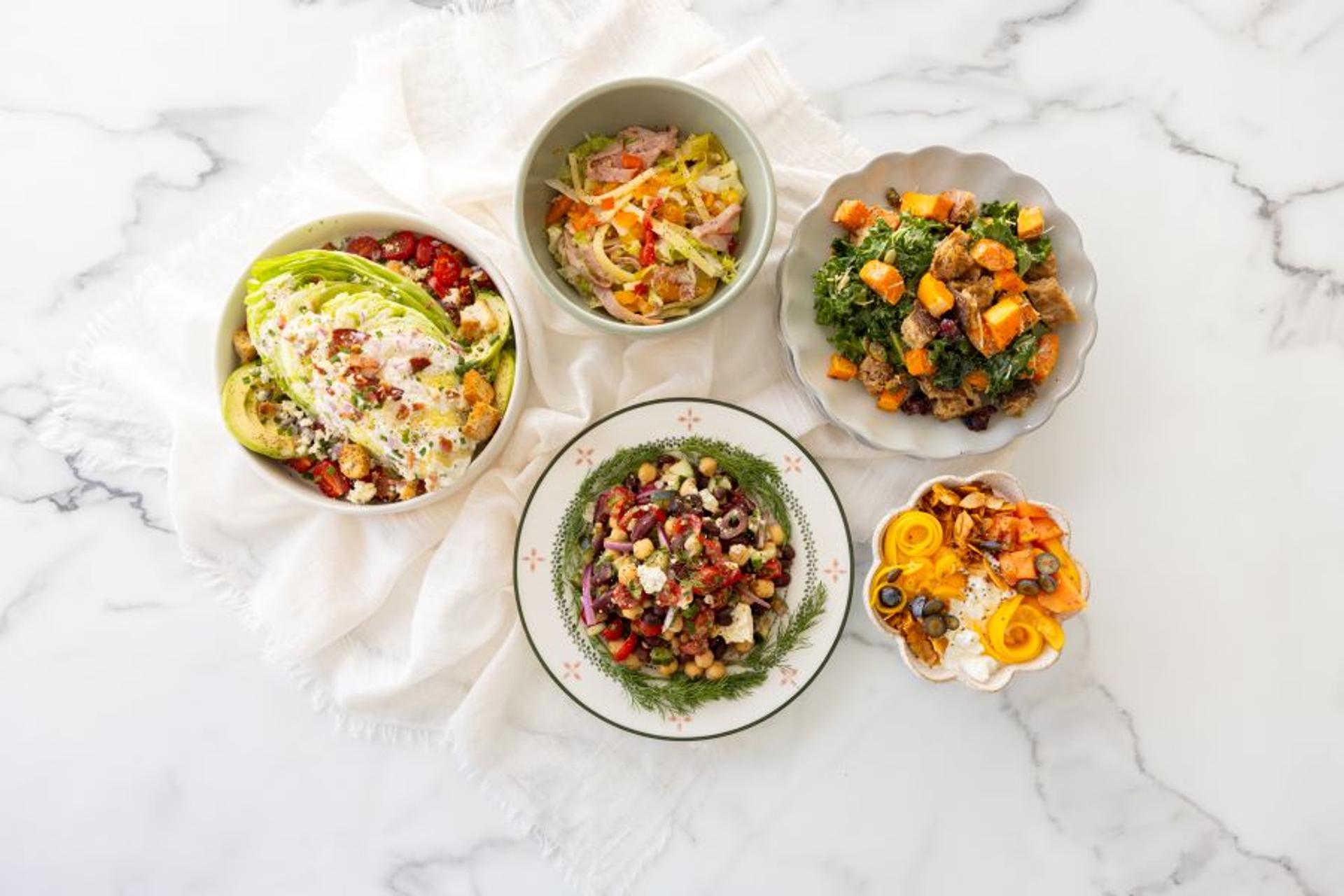 5 salads in bowls