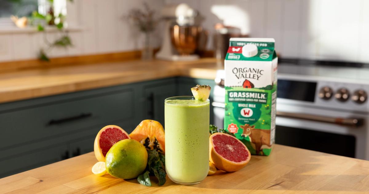 Kick-Grass Tropical Green Smoothie