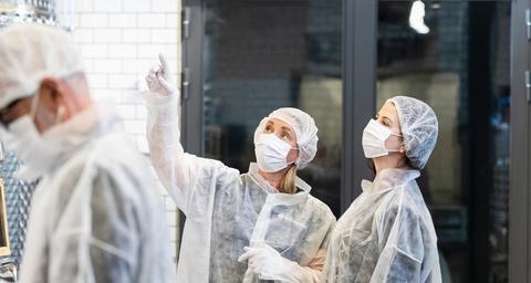 Qualitätsprüfungen, gesetzliche Vorgaben und kommerzielle Standards