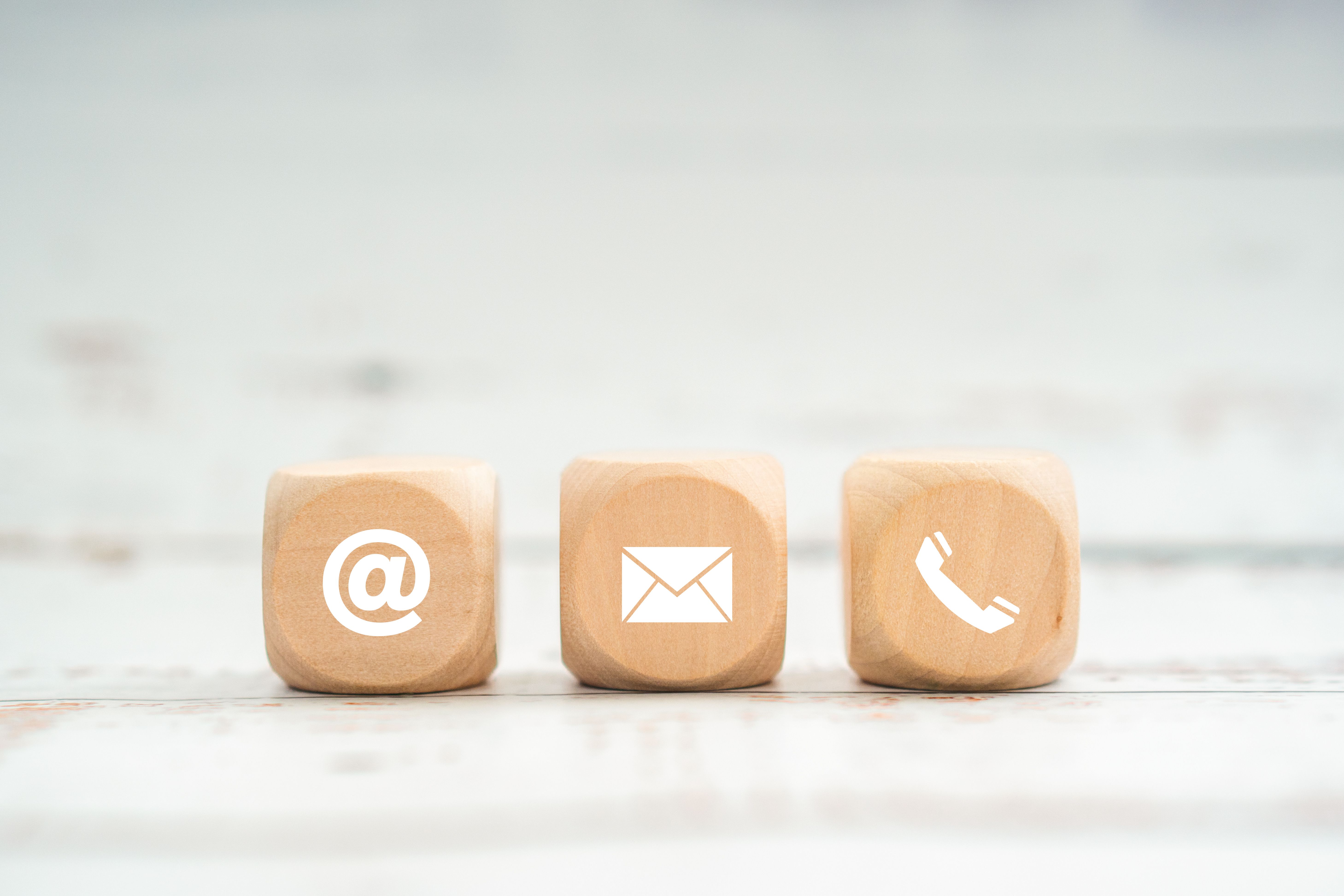 Jätä meille yhteydenotto verkkosivujen kautta 24/7