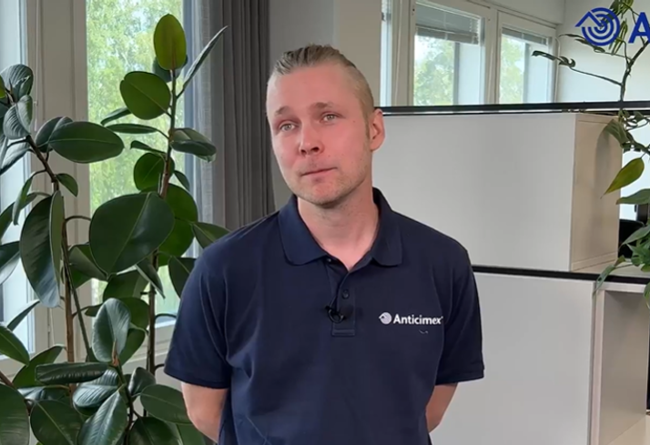 Anticimex Smart -kouluttaja Janne.