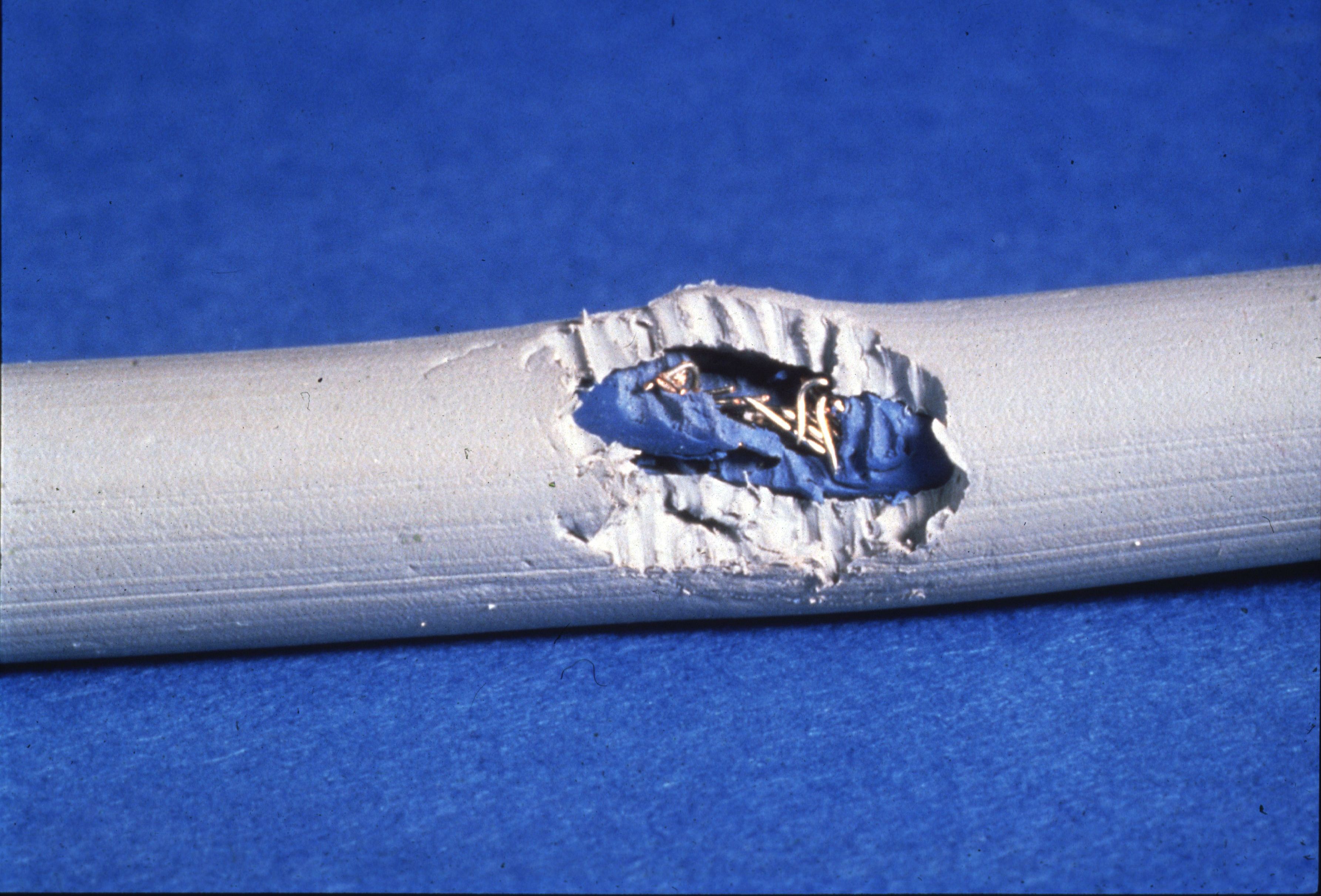 Jyrsitty sähköjohto