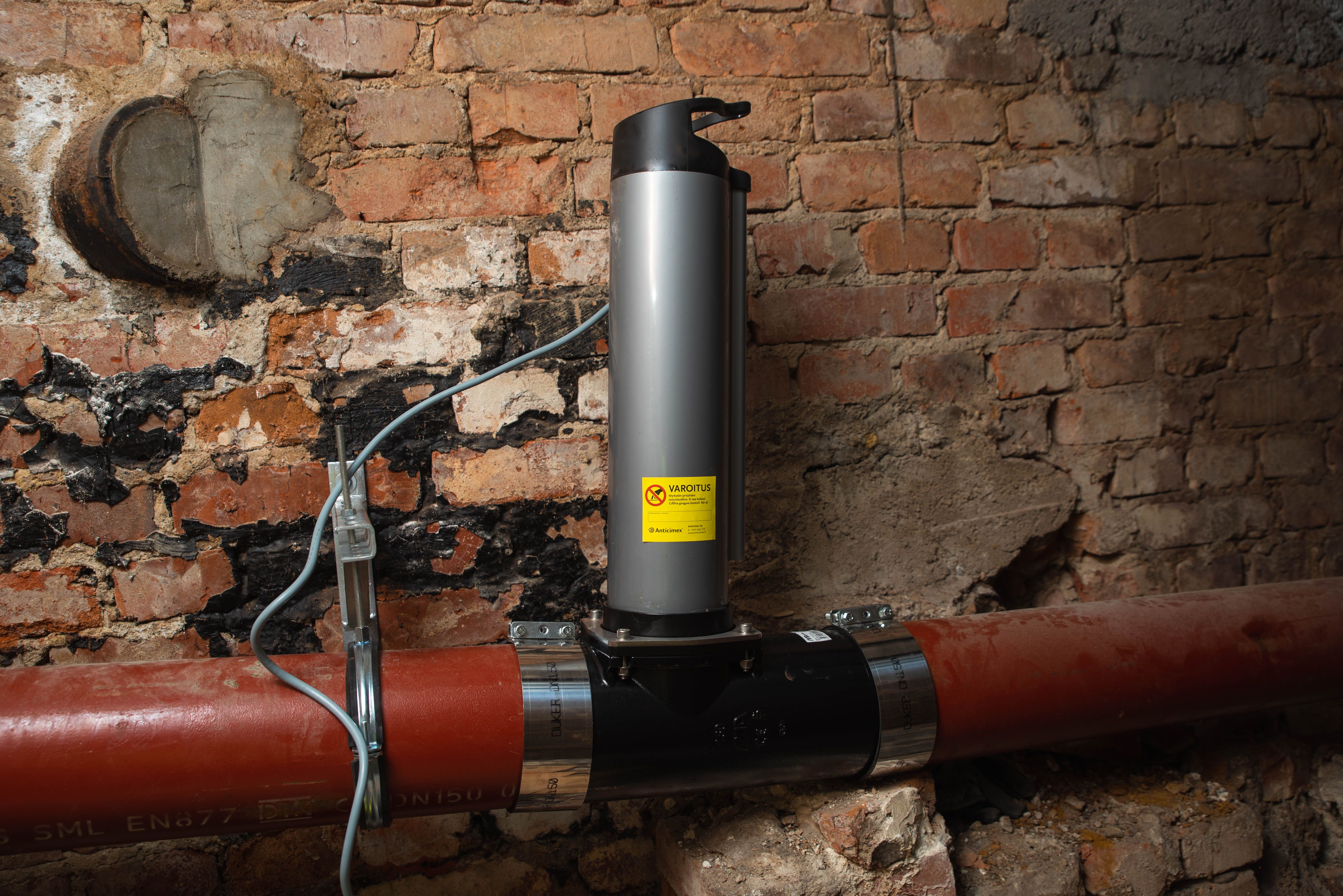 Kellaritilaan asennettu Smart Pipe -erikoisloukku.