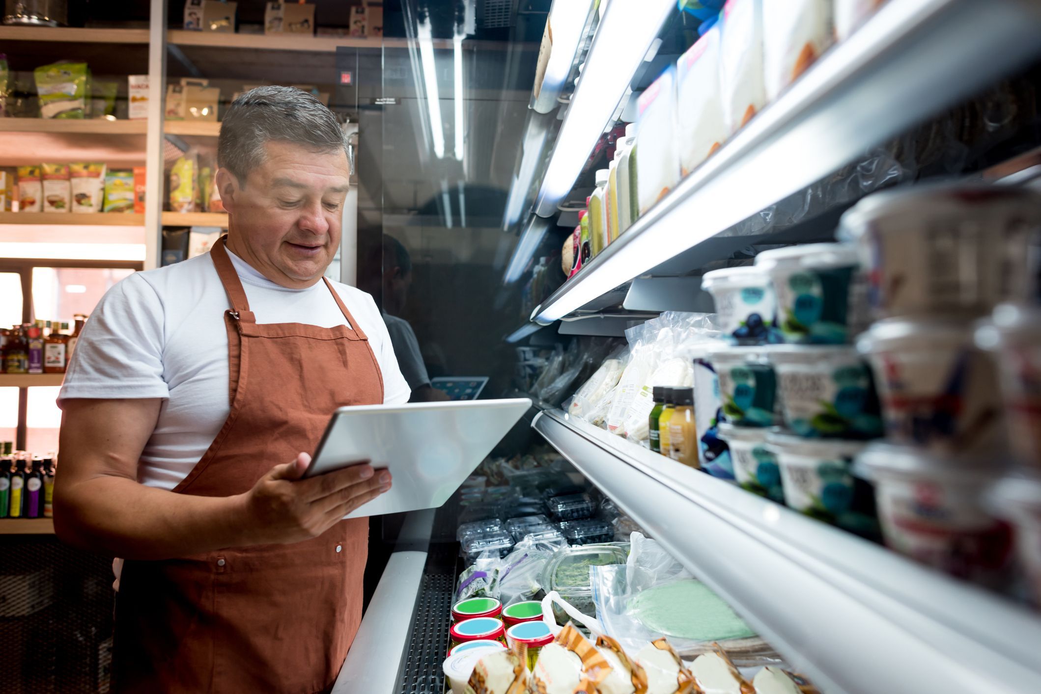 dipendente supermercato check alimenti