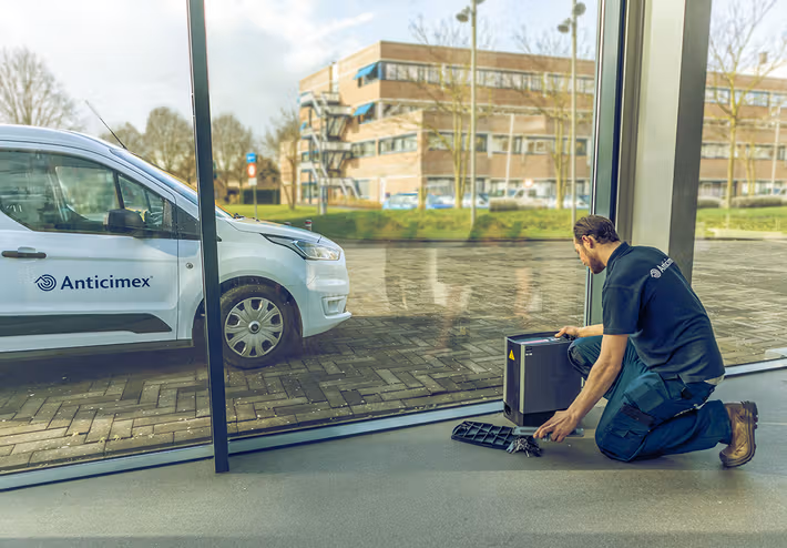 5 reasons to choose digital pest control for businesses