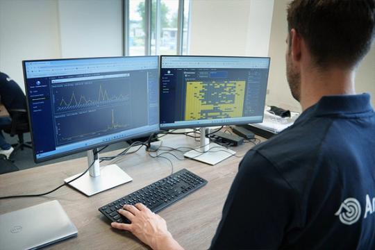 Steffan volgt de resultaten van de SMART box