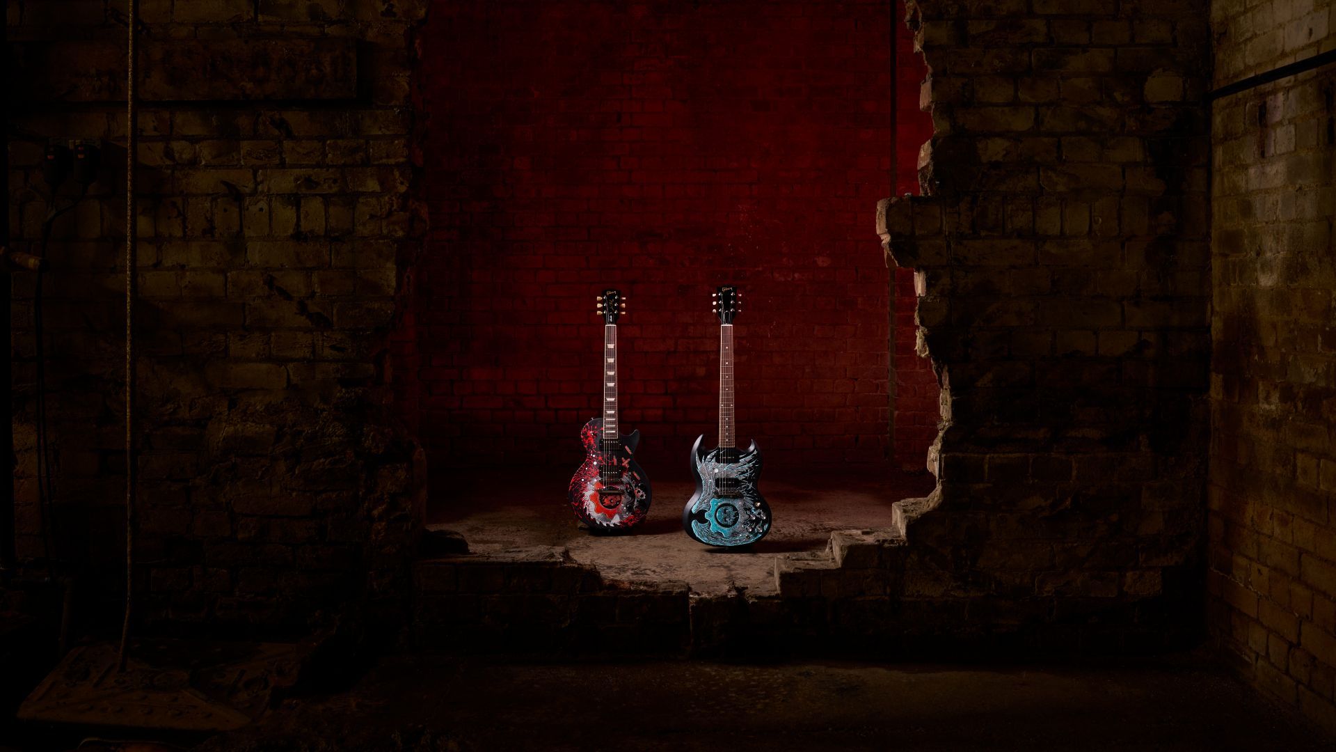 Gears of War: E-Day x Gibson Custom Guitar Collection — 2 Les Paul & SG Hand-Painted Luke Preece Terinspirasi Marcus & Dom