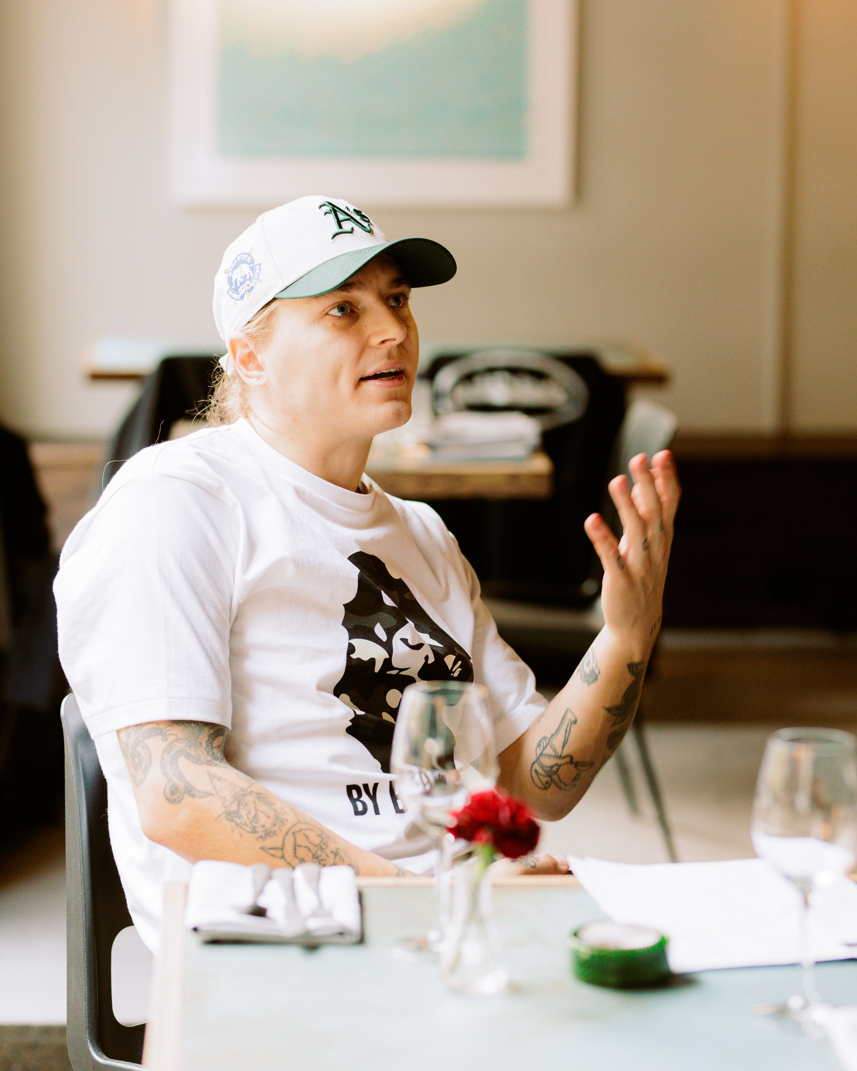 Bilder av mennesker i bukta