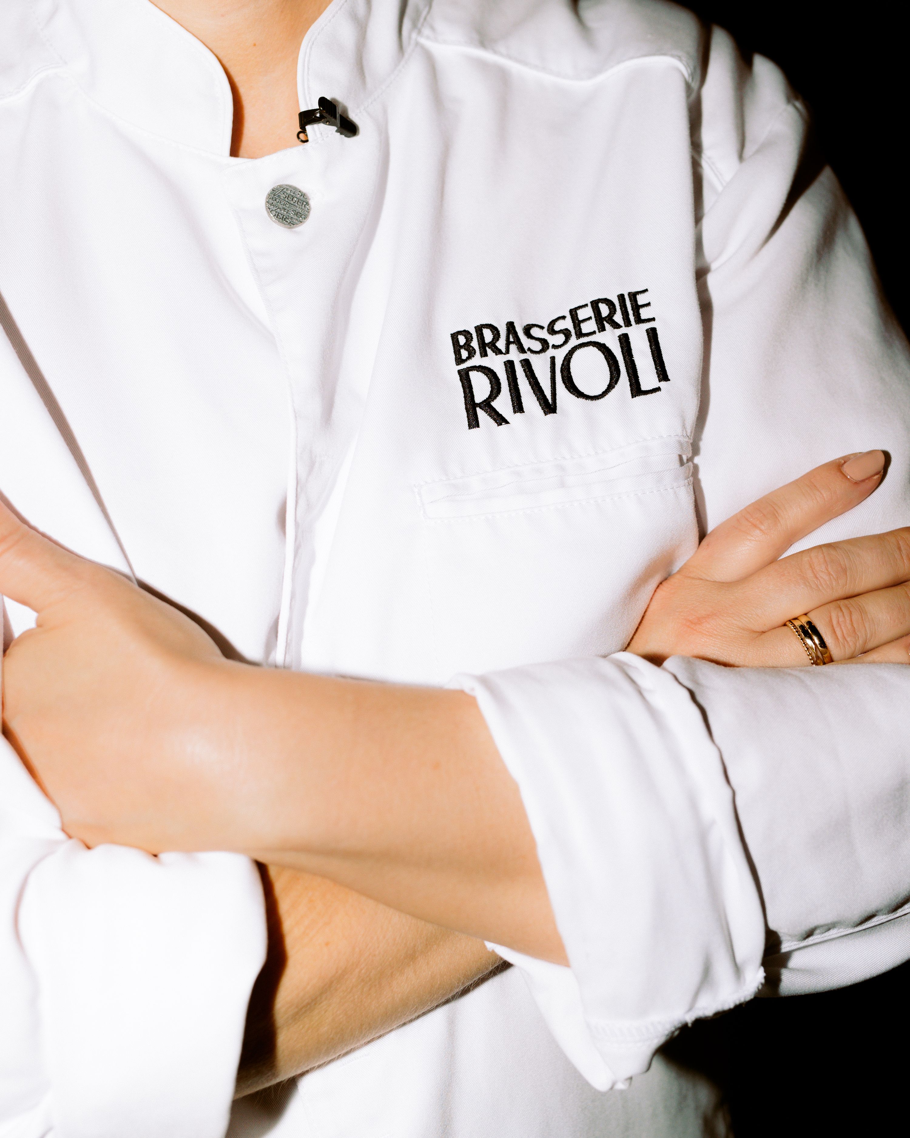 Bilder av mennesker i bukta