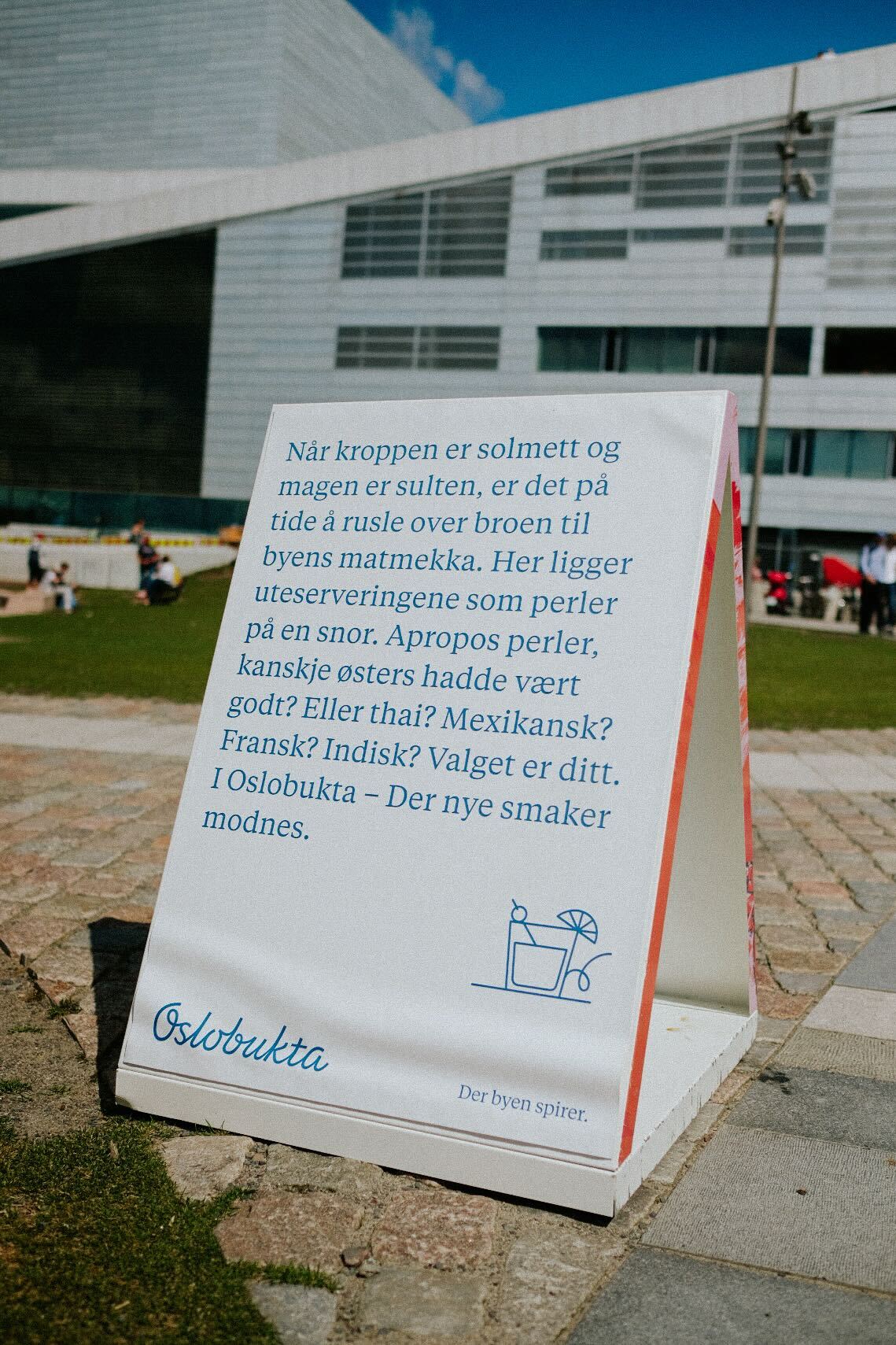 Gatebukk ved Operaen