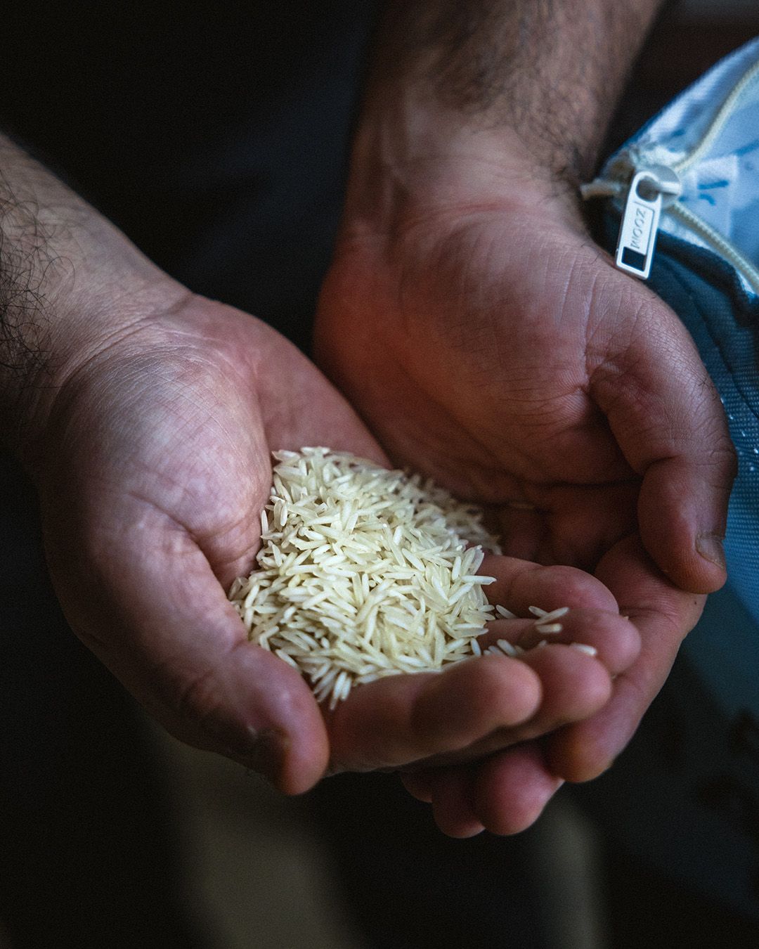 Bilder av mennesker i bukta