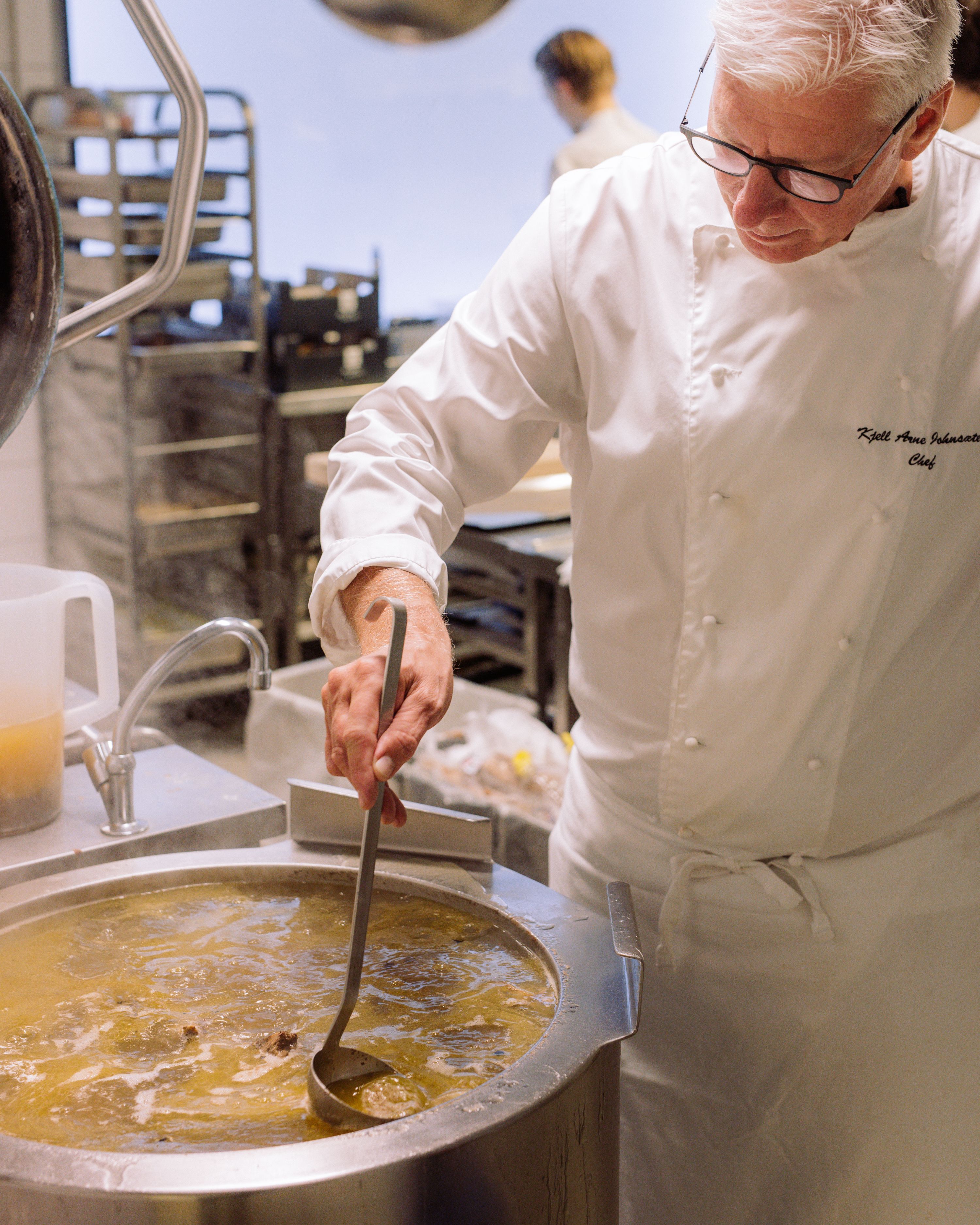 Bilder av mennesker i bukta