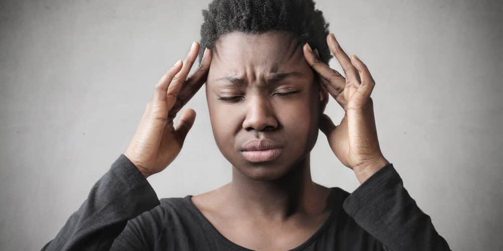 How to Use Essential Oils for Headaches