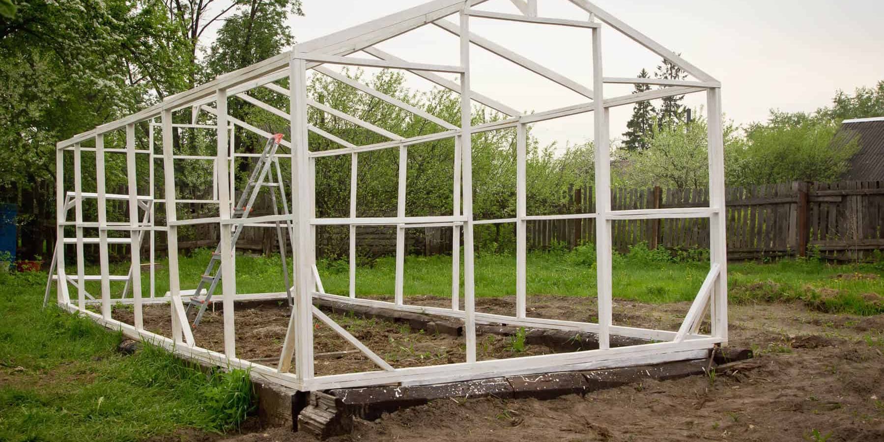 Choosing the Best Greenhouse Garden Kit