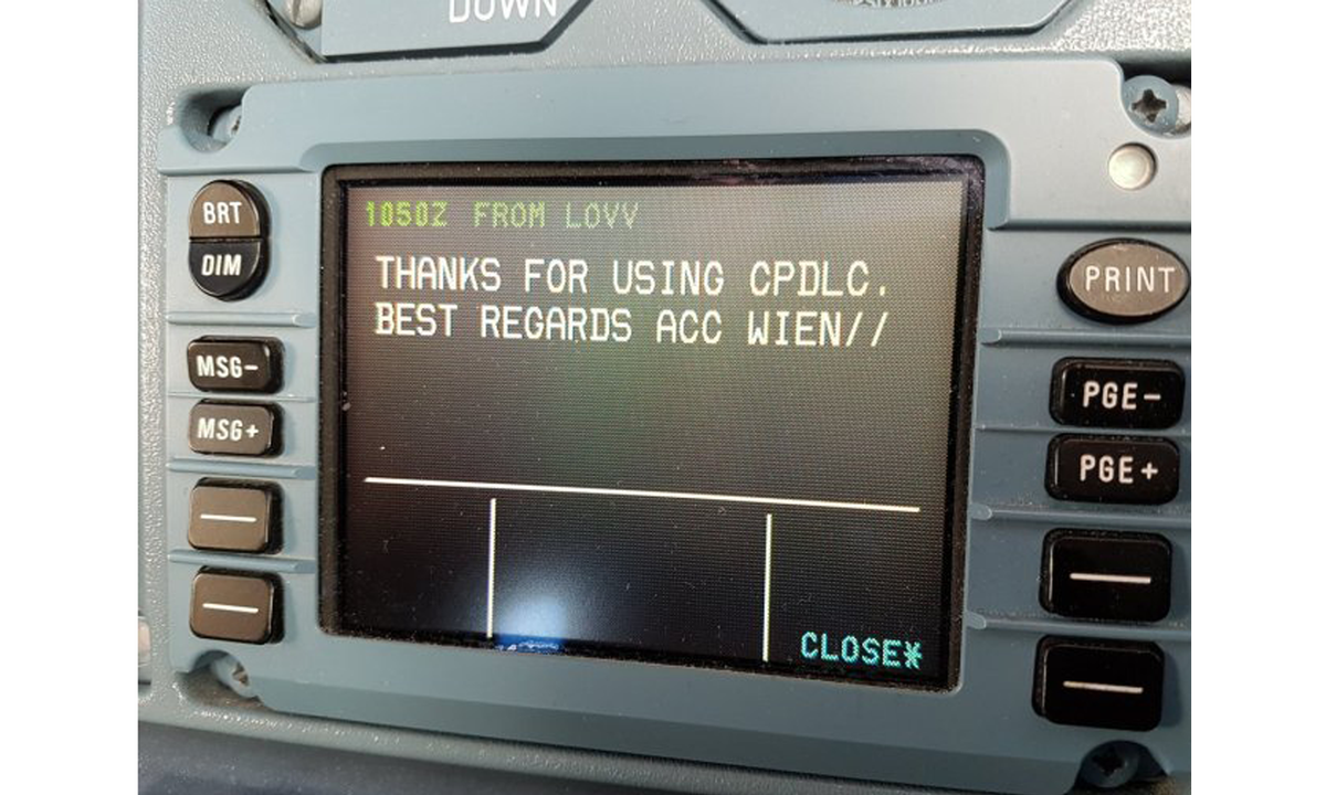 CPDLC (Controller-Pilot Data Link Communications)