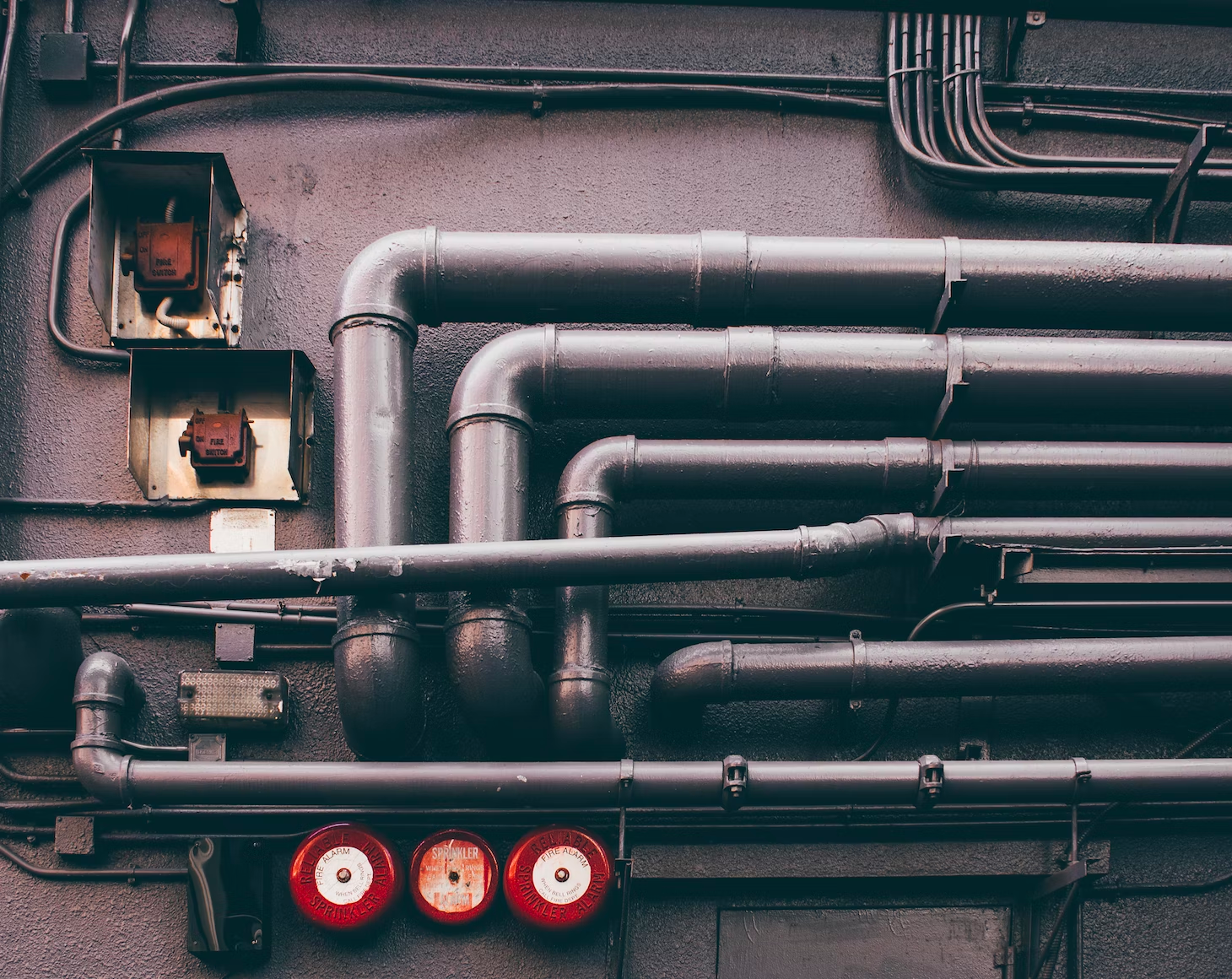 Pipes with control switches