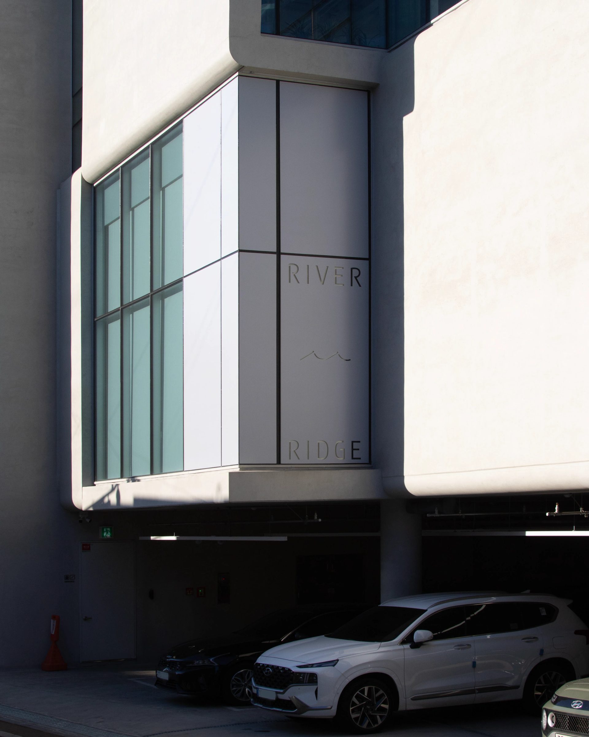 RIVER RIDGE BRAND IDENTITY DESIGN — Junyoup Bong, image 53