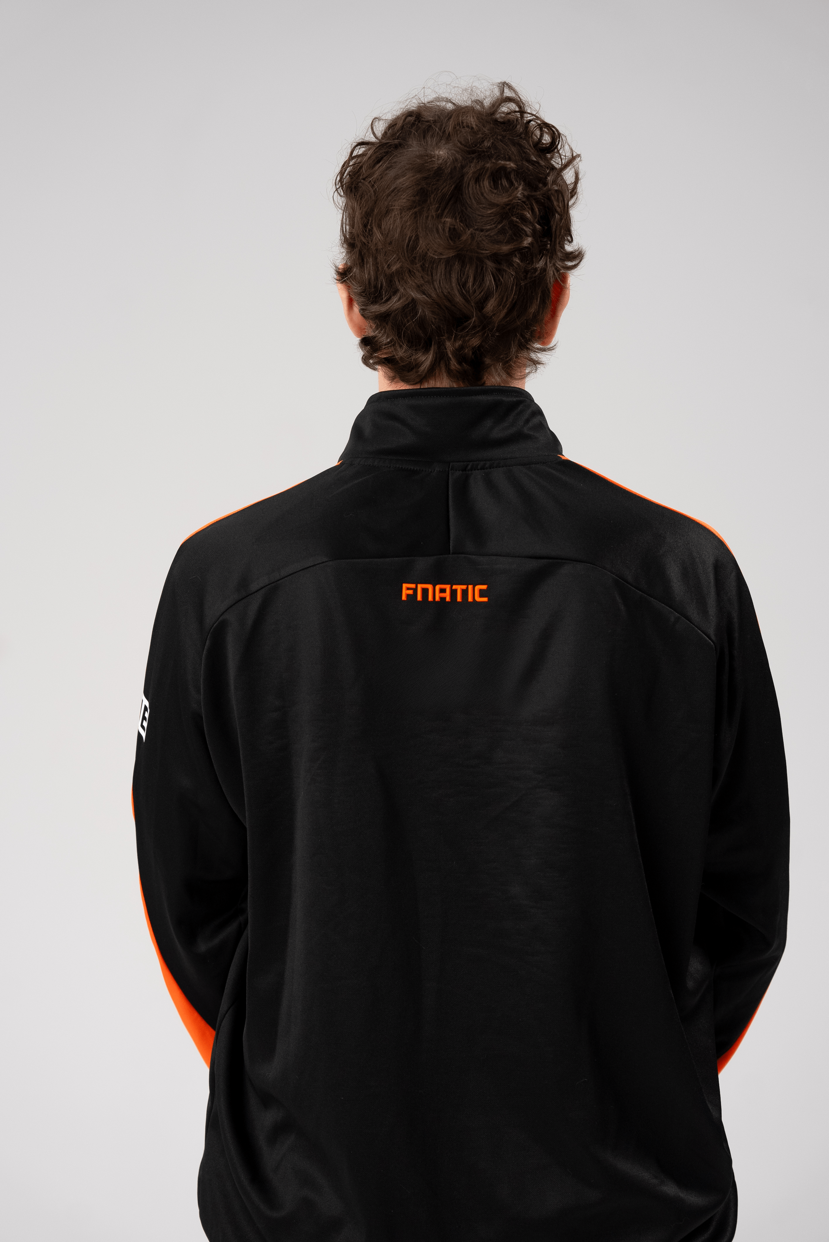 【ほぼ未使用】FNATIC PRO JACKET2025 BLACK ジャージ ほぼ未使用】FNATIC PRO JACKET2025 BLACK ジャージ - メルカリ