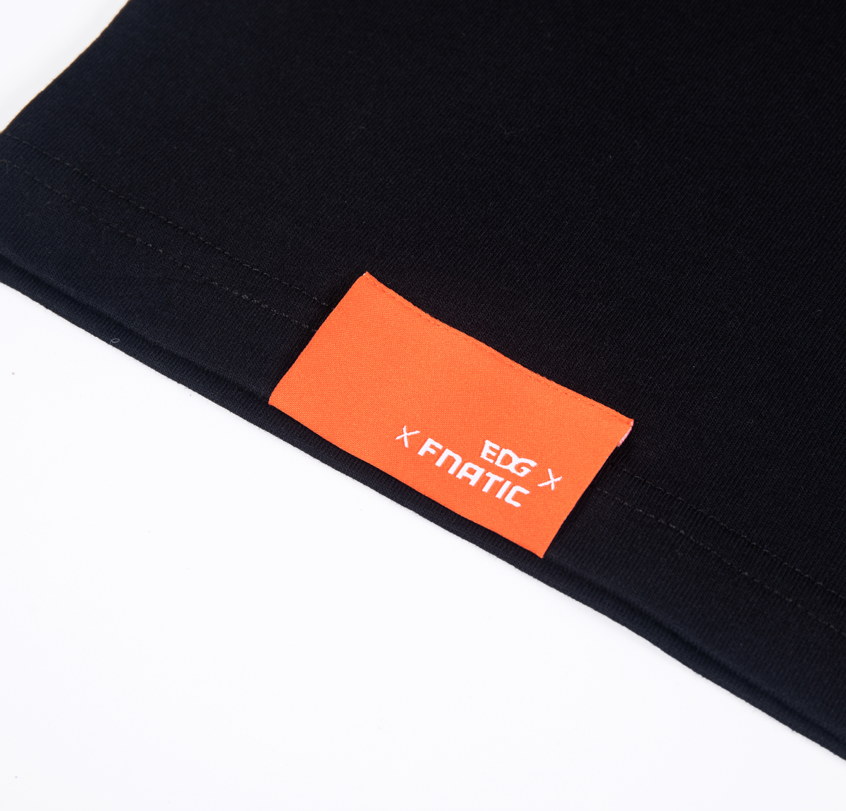 VR × FNATIC TEE VR × FNATIC TEE – VAULTROOM