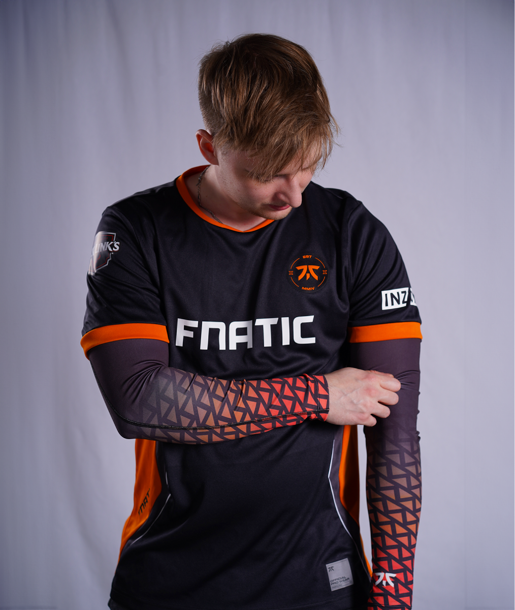 2024 Pro Sleeve, Black - Fnatic