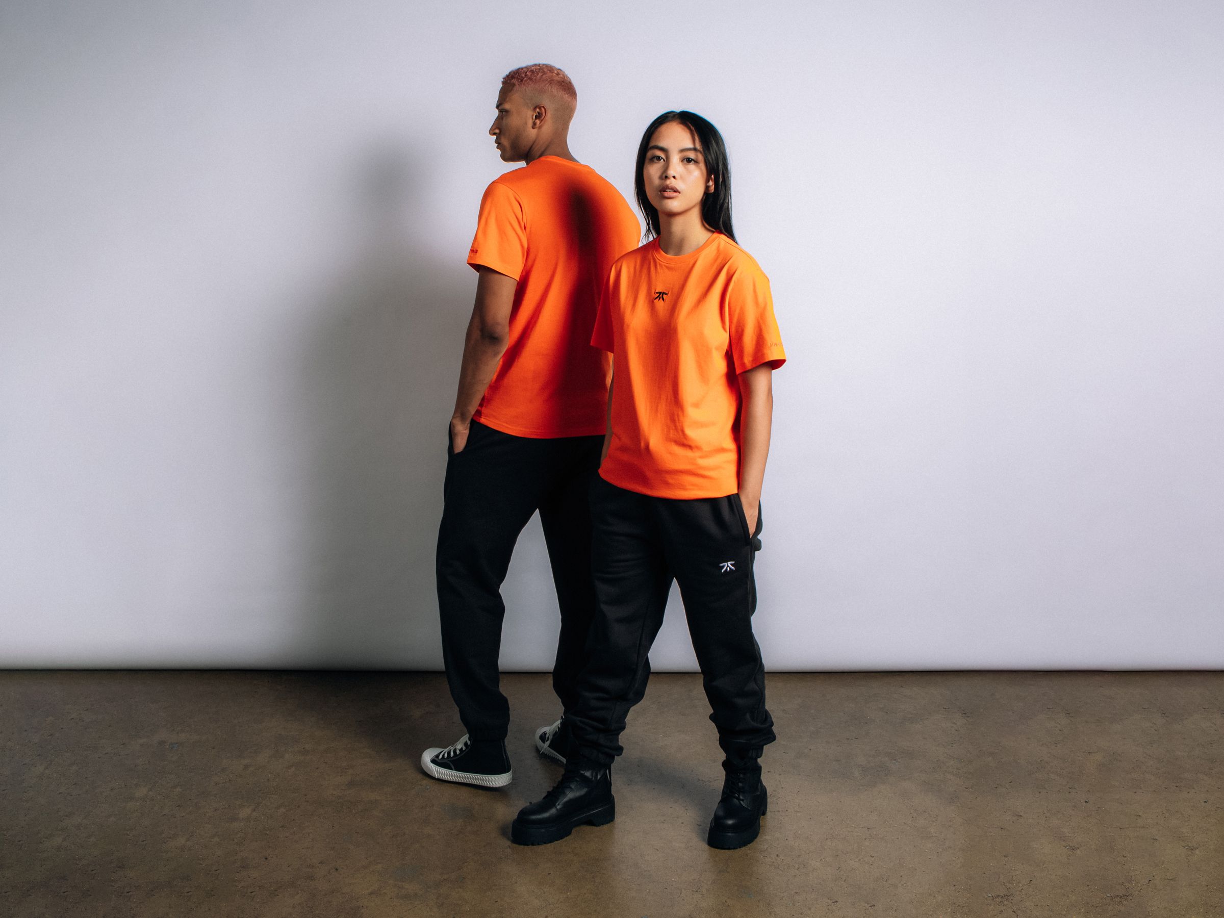 Fnatic ゲーミングシャツ 黒/オレンジ Official FNATIC Gear & Apparel Shop – Worldwide Shipping