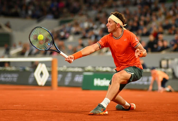 Ruud makes winning start to French Open title bid
