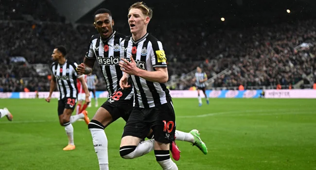 Newcastle Stuns Arsenal with Controversial 1-0 Win, Ending Unbeaten Run